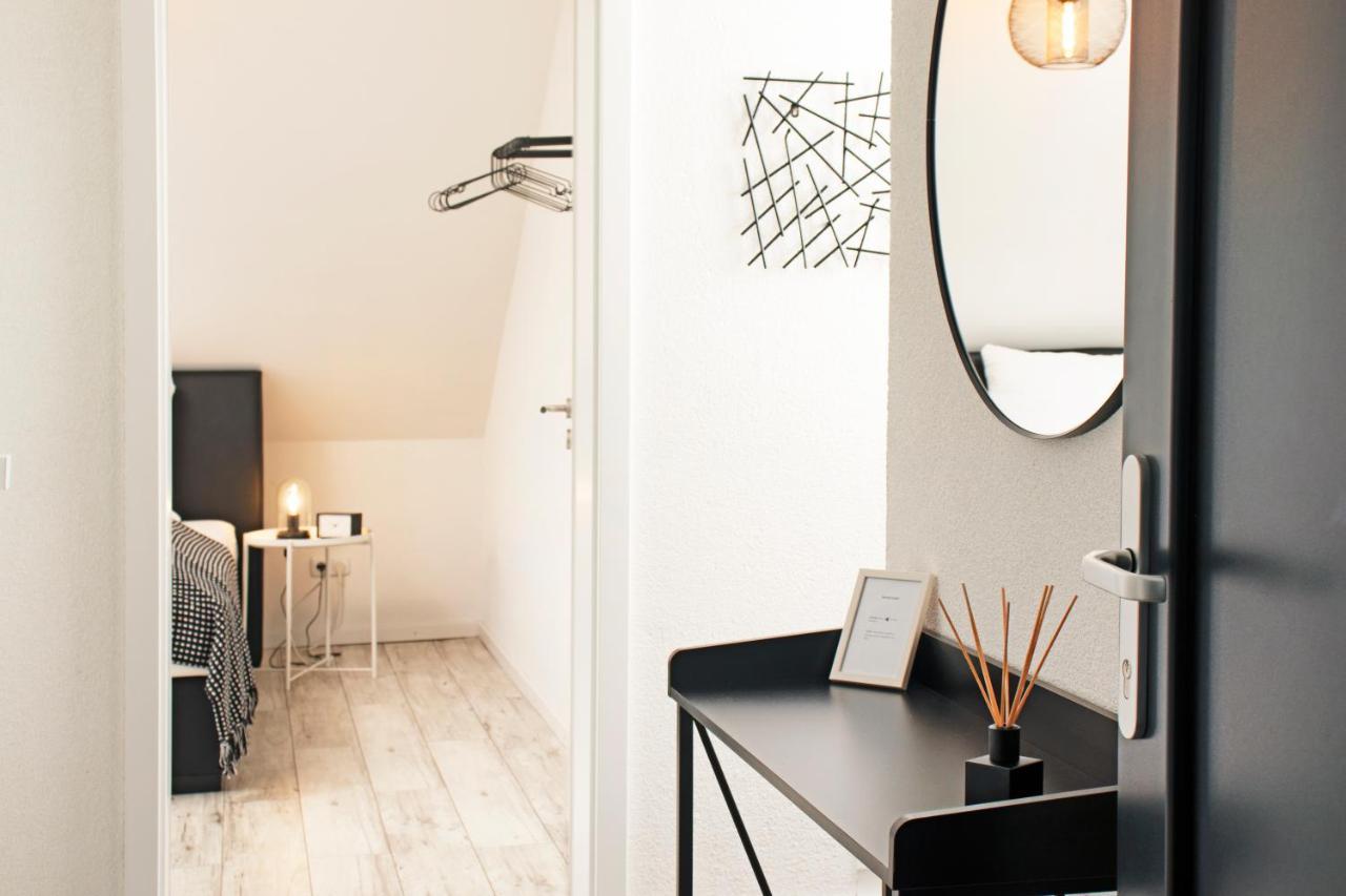 Blackncozy - Design Appartement Mit Boxspringbett Und Balkon Lorrach Exterior photo